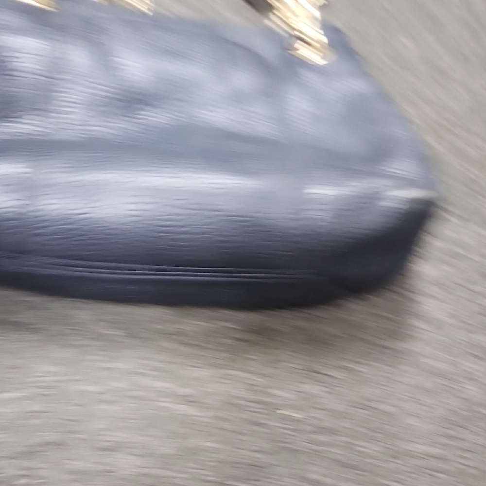 Michael Kors Navy Shoulder Bag with Gold Chains - Picture 5 of 6